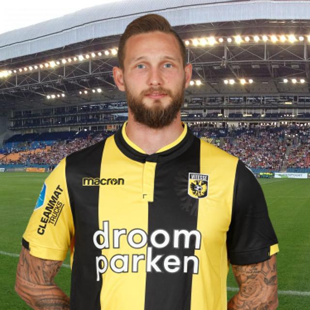 他用实际行 他用实际行