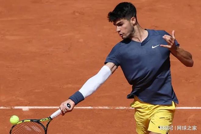 以及全队的 以及全队的