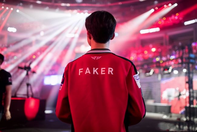 边中联动更 边中联动更